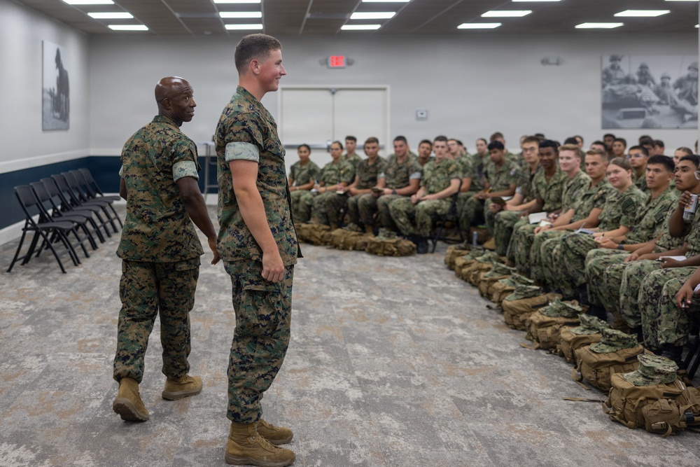 Assistant Division Commander speaks with Midshipmen about leadership to inspire professionalism in their career