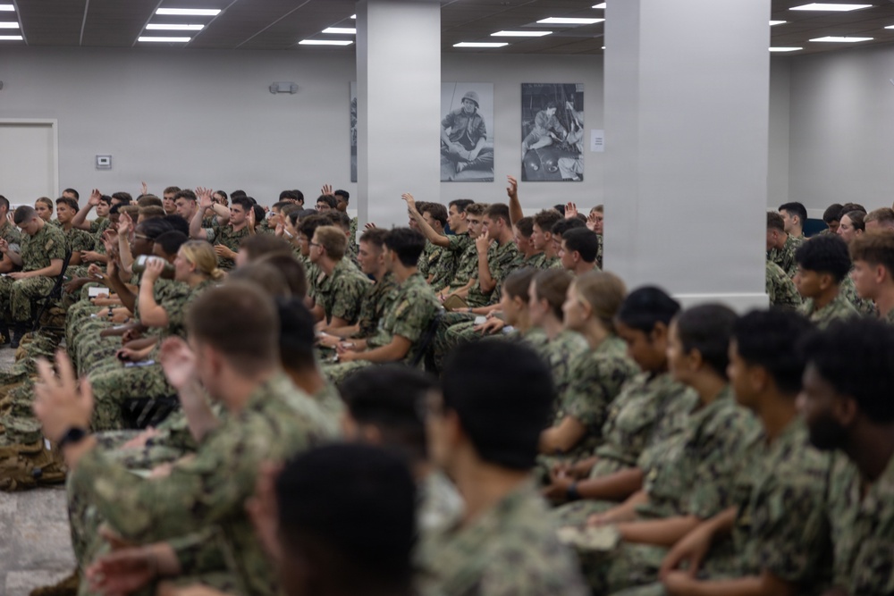 Assistant Division Commander speaks with Midshipmen about leadership to inspire professionalism in their career