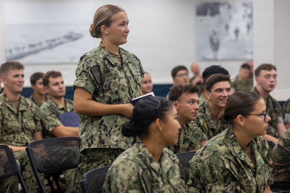 Assistant Division Commander speaks with Midshipmen about leadership to inspire professionalism in their career
