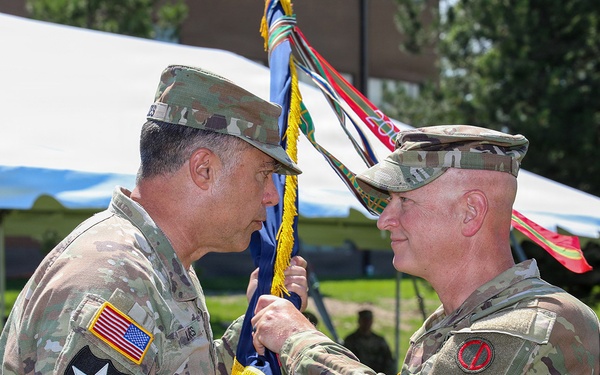 Chicago-based Army Reserve command welcomes new commander
