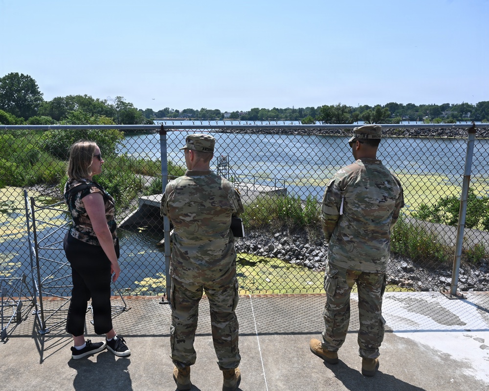 Buffalo District Leadership Visits Black Rock Lock