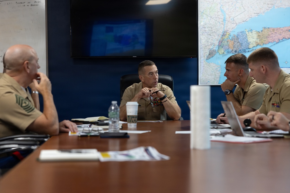 ERR CG Visits Recruiting Station New York