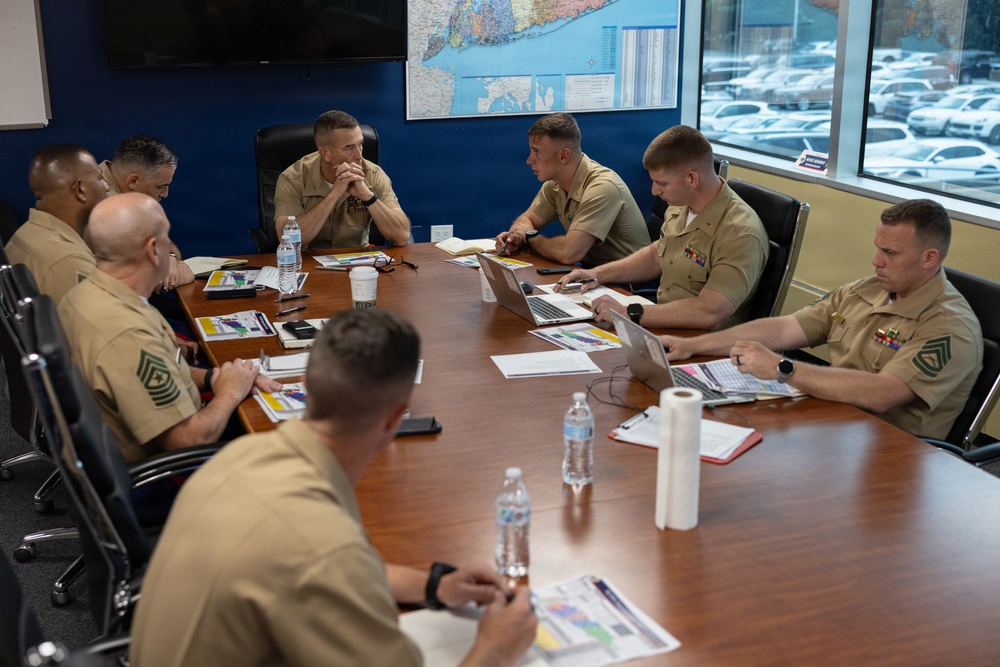 ERR CG Visits Recruiting Station New York