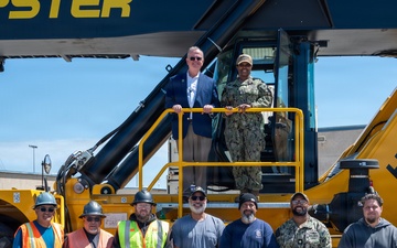 NAVSUP FLC San Diego Site Ventura Upgrades Heavy-Lift Capability for Antarctic Mission