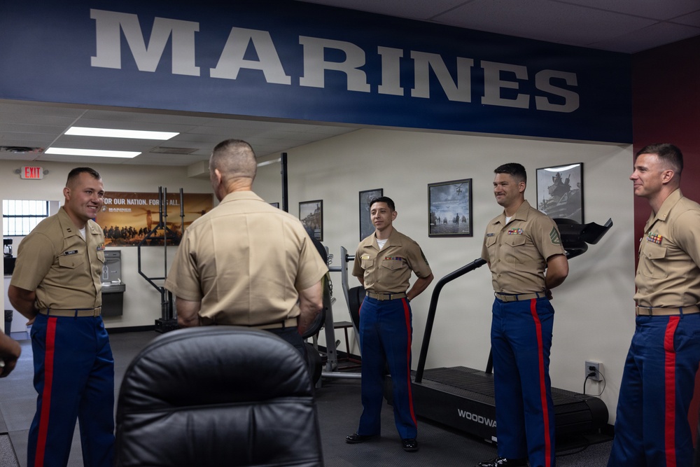 ERR CG Visits Recruiting Station New York