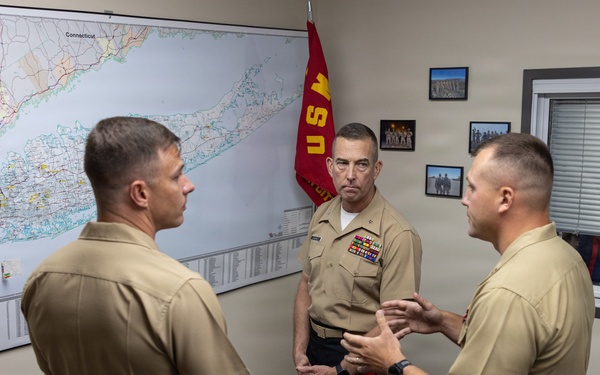 ERR CG Visits Recruiting Station New York