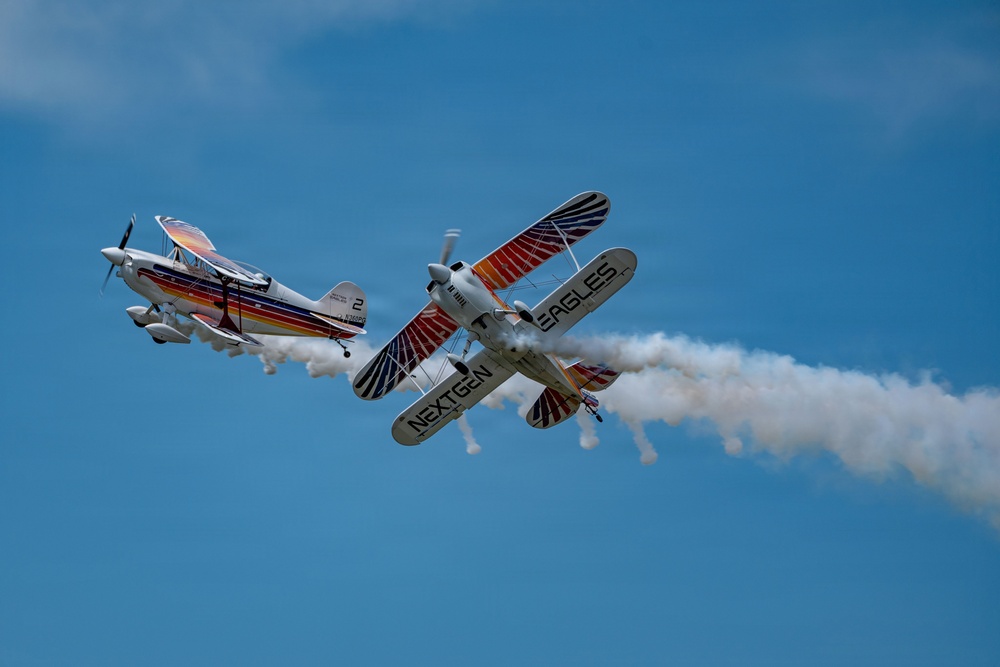 Thunderbirds, Warbirds, and Homegrown Airpower Deliver at the Sioux Falls AirShow
