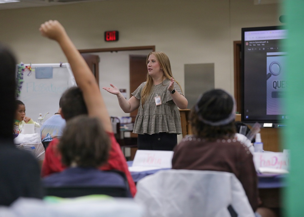 Near-Peer Mentors / Students participating in the USAARL GEMS (Gains in the Education of Mathematics and Science) Program Session Three.