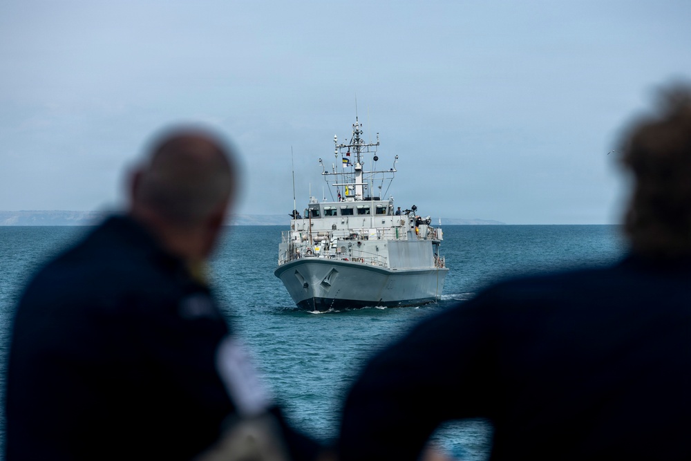 HMS Stirling Castle Conducts Mine Countermeasures Training at Sea Breeze 26