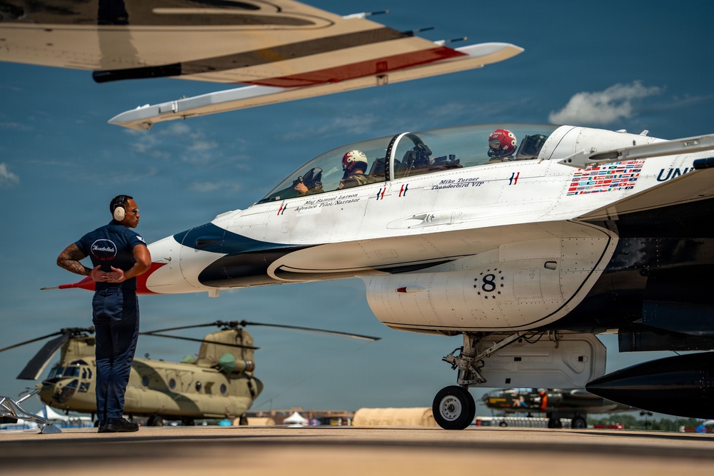Airpower on the Prairie: USAF Thunderbirds Perform in Sioux Falls