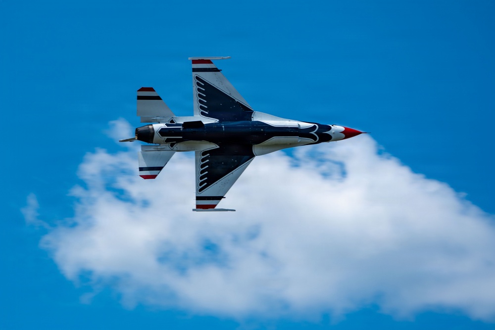 USAF Thunderbirds Arrive at Joe Foss Field for 2026 Sioux Falls AirShow