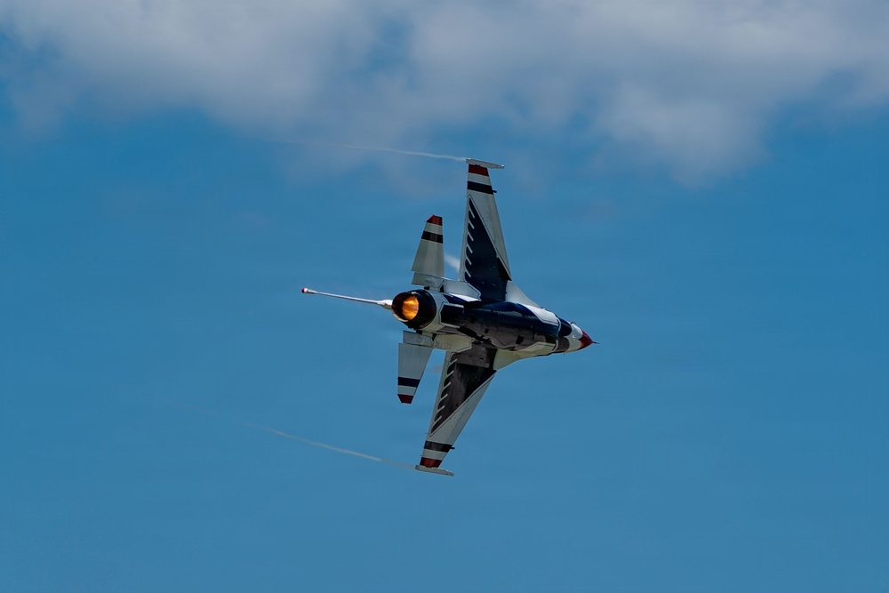 USAF Thunderbirds Arrive at Joe Foss Field for 2026 Sioux Falls AirShow