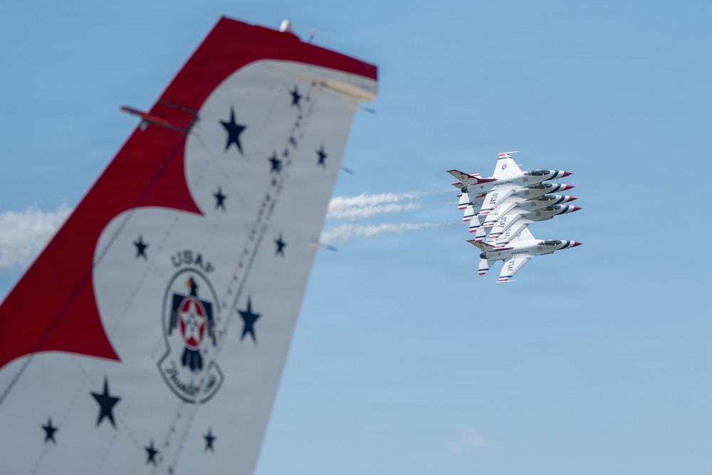 USAF Thunderbirds Arrive at Joe Foss Field for 2026 Sioux Falls AirShow