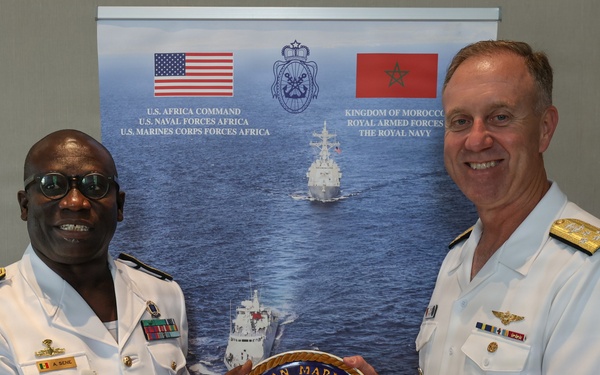 AMFS 2026 cultural gift exchange with Senegalese Navy
