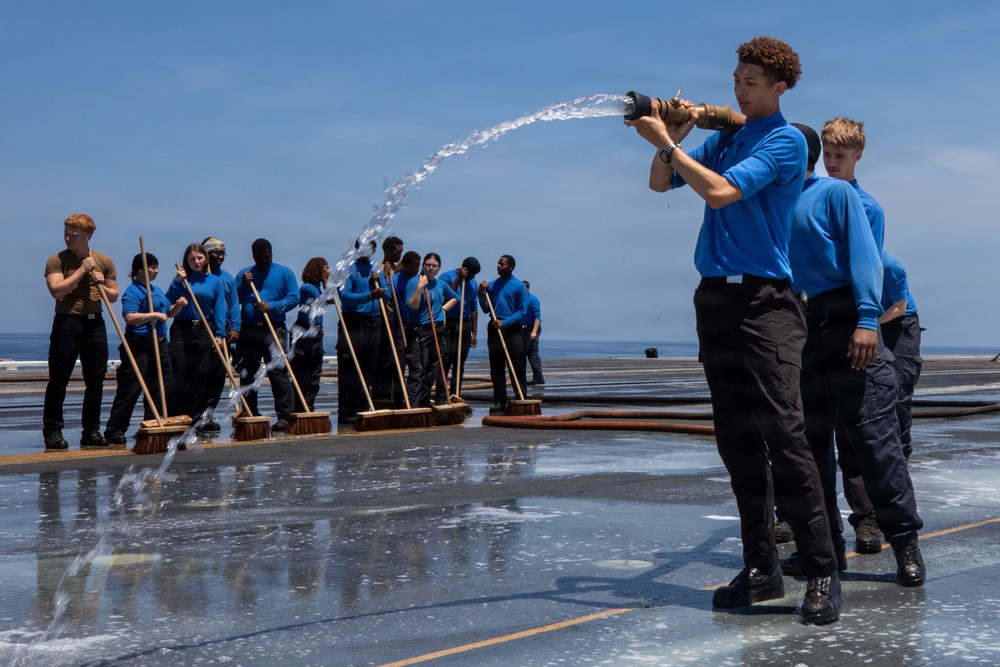 IKE Supports East Coast Fleet Replacement Squadrons