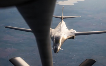 Night/day: B-1 comes out to play