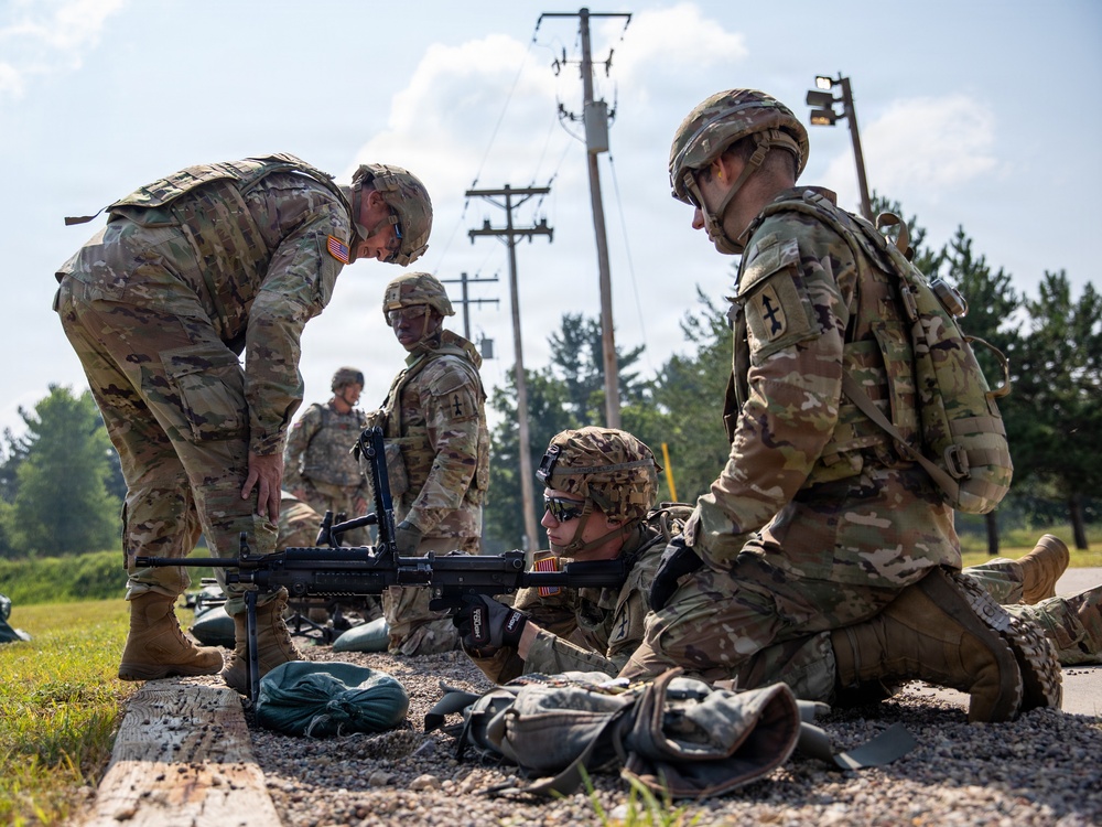 Wisconsin Army National Guard Soldiers conduct Live-Fire