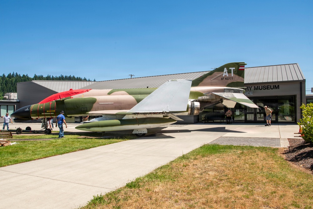 Oregon Military Museum installation of U.S. Air Force F-4 Phantom II
