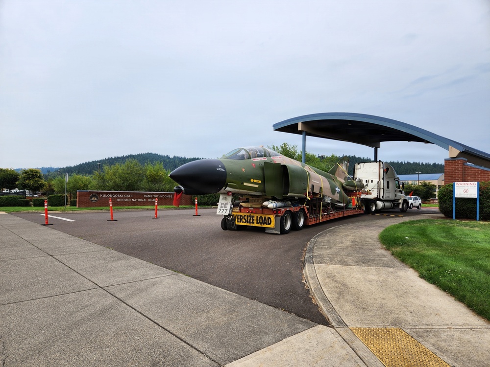 Oregon Military Museum installation of U.S. Air Force F-4 Phantom II