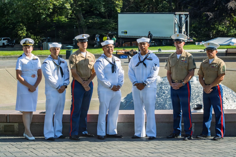 Service Members Explore Seattle During Fleet Week