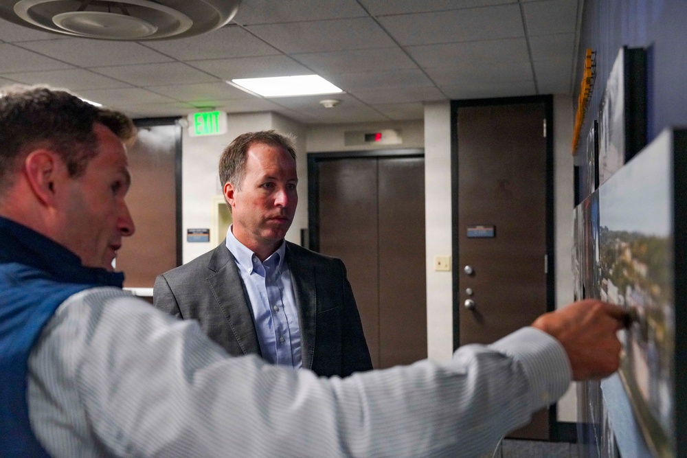 Assistant Secretary of the Navy for Manpower and Reserve Affairs visits U.S. Naval War College