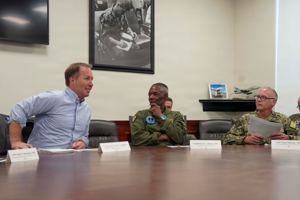 Assistant Secretary of the Navy for Manpower and Reserve Affairs visits U.S. Naval War College