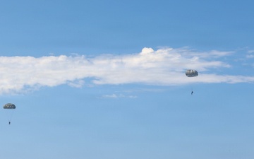 EOD Technicians conduct jump training