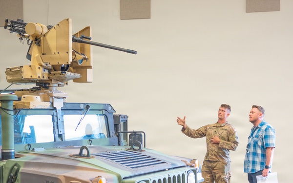 Boss Lift gives southern Oregon employers a look at Guard service