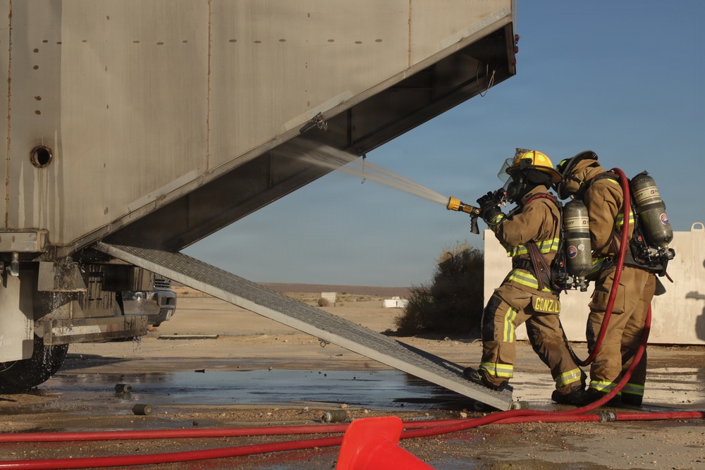 Expeditionary firefighting and rescue Marines conduct drills to maintain readiness in support of SLTE 4-26