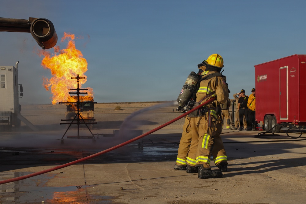 Expeditionary firefighting and rescue Marines conduct drills to maintain readiness in support of SLTE 4-26
