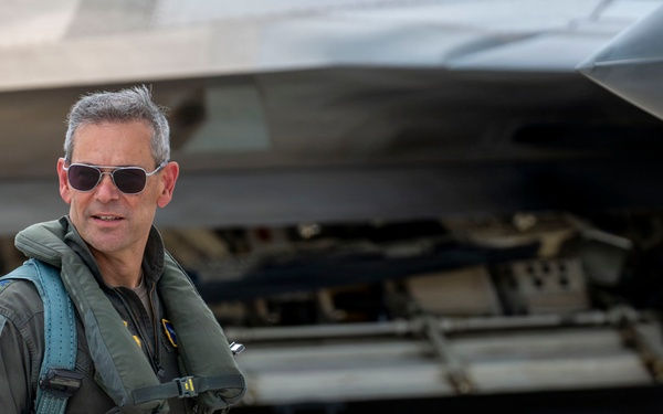 Gen. Kenneth Wilsbach flies F-22 Raptor to EAA AirVenture Oshkosh 2026