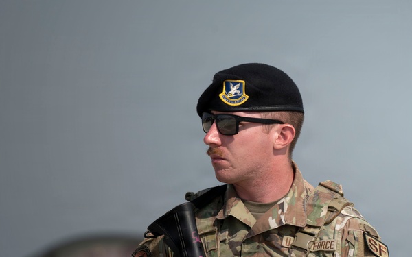 F-22 Raptor Demonstration Team showcases fifth-generation capabilities at Oshkosh 2026