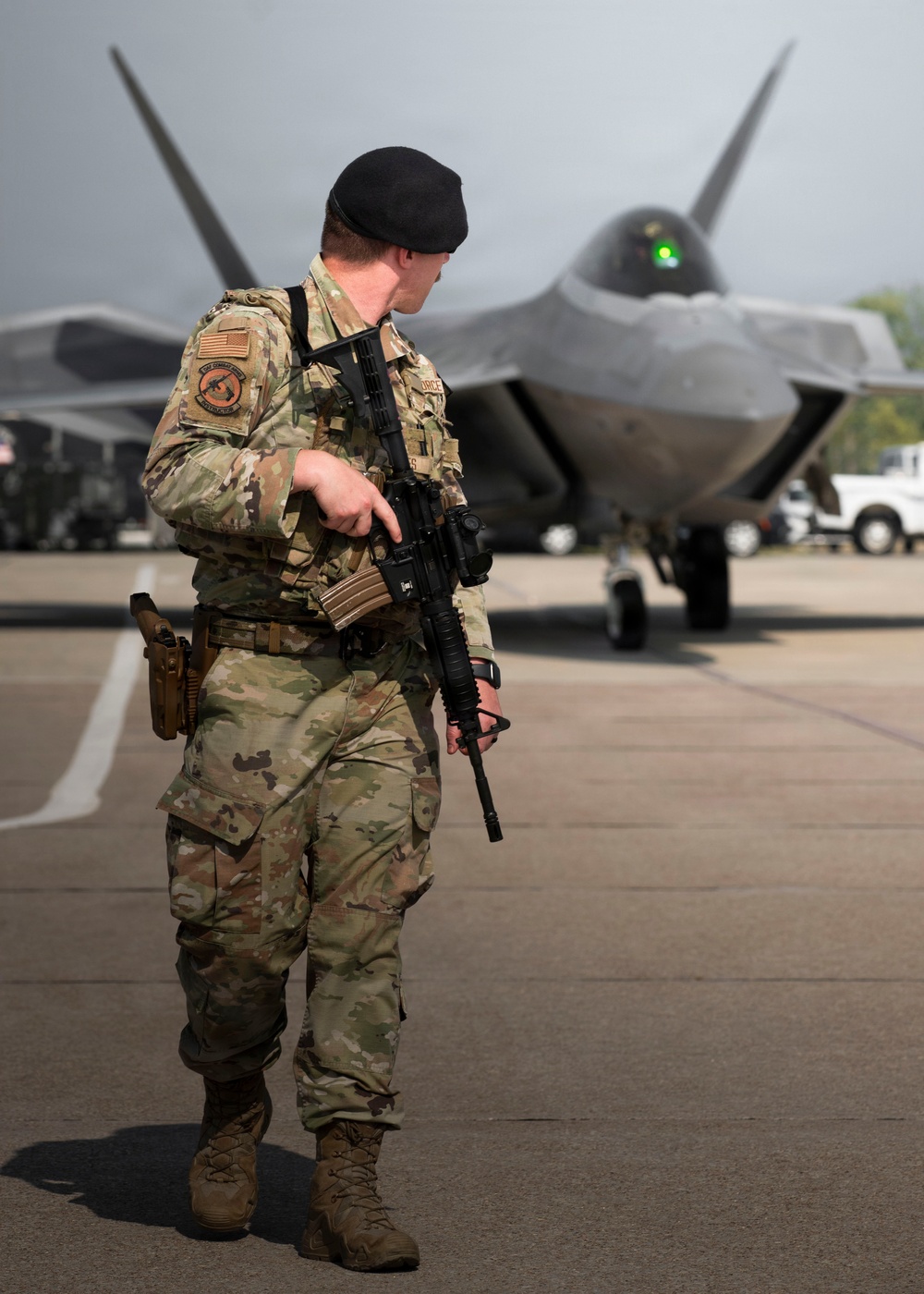 F-22 Raptor Demonstration Team showcases fifth-generation capabilities at Oshkosh 2026