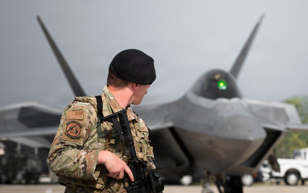 F-22 Raptor Demonstration Team showcases fifth-generation capabilities at Oshkosh 2026