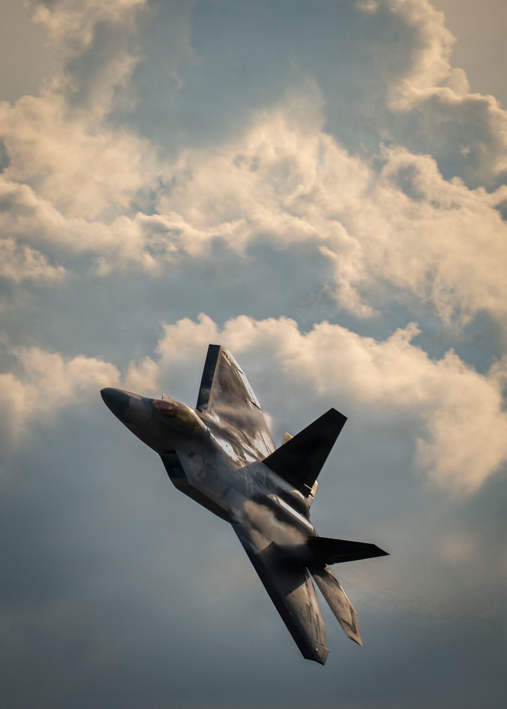 F-22 Raptor Demonstration Team Arrives at Cold Lake Airshow