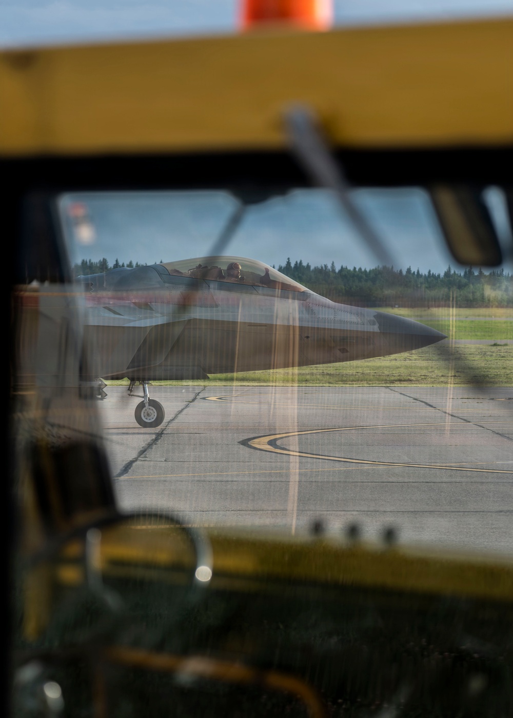 F-22 Raptor Demonstration Team Arrives at Cold Lake Airshow
