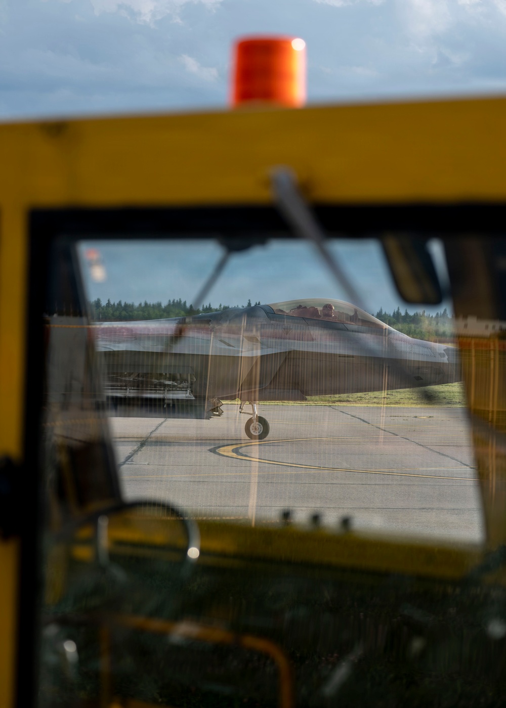 F-22 Raptor Demonstration Team Arrives at Cold Lake Airshow