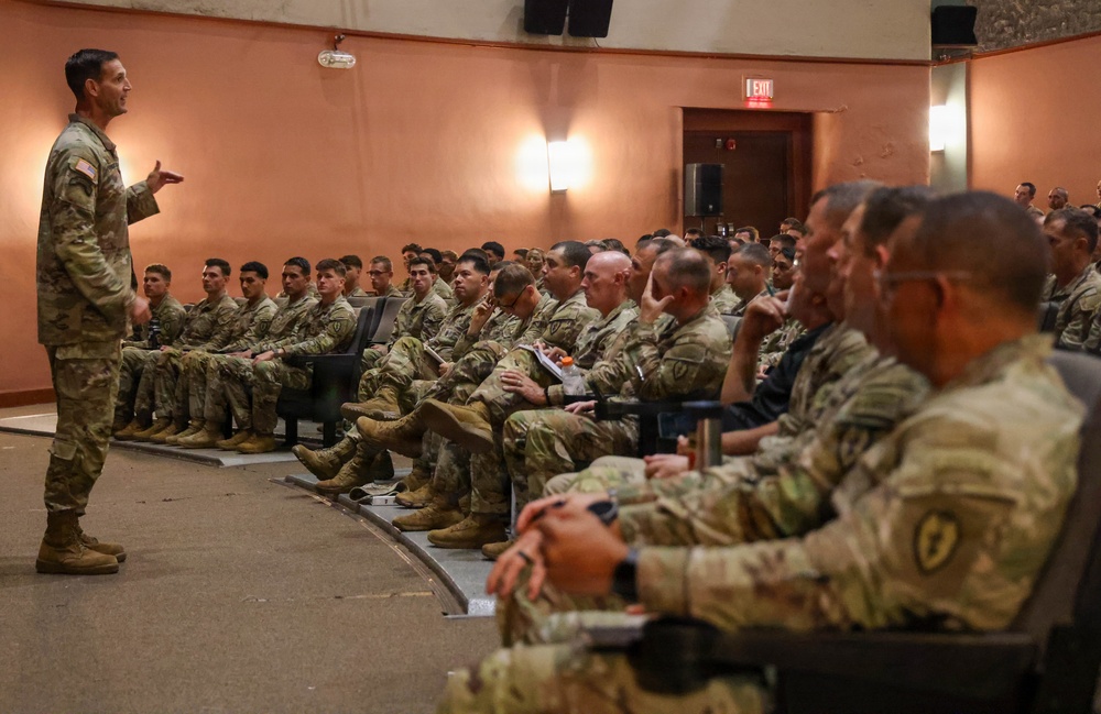 25th Infantry Division Leaders Deliver State of the Division Brief