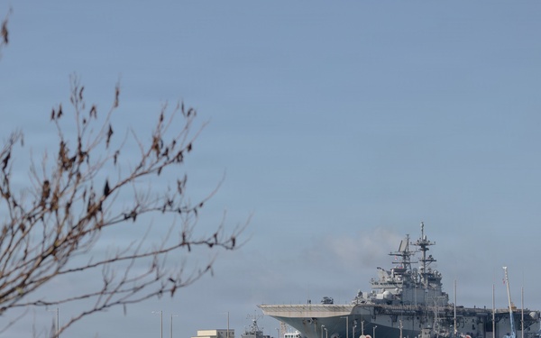 31st MEU Returns to Okinawa After Six-Month Deployment