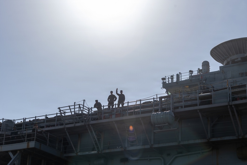 31st MEU Returns to Okinawa After Six-Month Deployment
