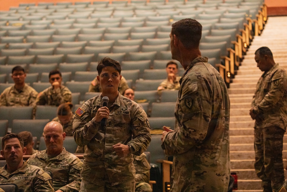 25th Infantry Division Leaders Deliver State of the Division Brief