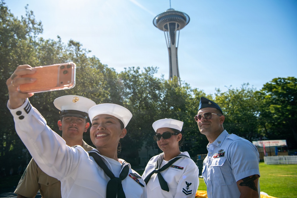 Service Members Explore Seattle During Fleet Week