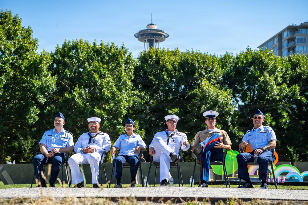 Service Members Explore Seattle During Fleet Week