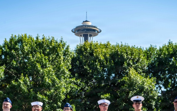 Service Members Explore Seattle During Fleet Week
