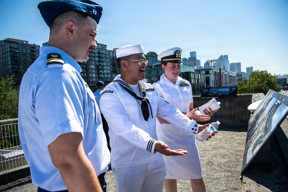 Service Members Explore Seattle During Fleet Week
