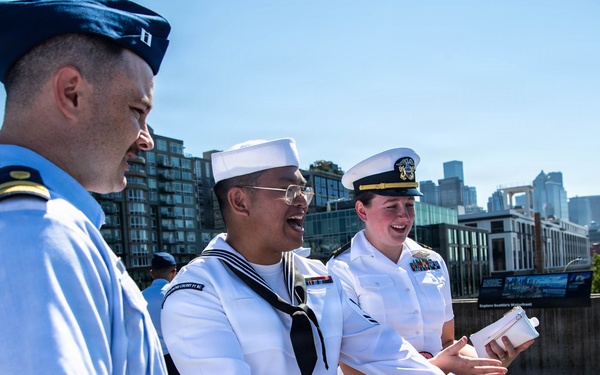 Service Members Explore Seattle During Fleet Week