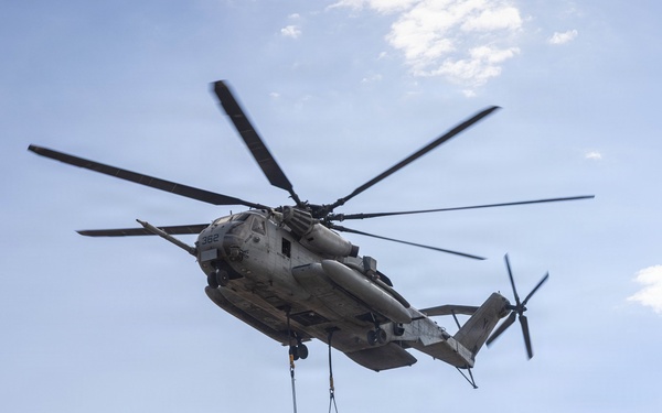 SLTE 4-26: Combat Logistics Battalion 2 Conduct Heavy Lift Training