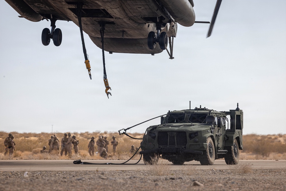 SLTE 4-26: Combat Logistics Battalion 2 Conduct Heavy Lift Training