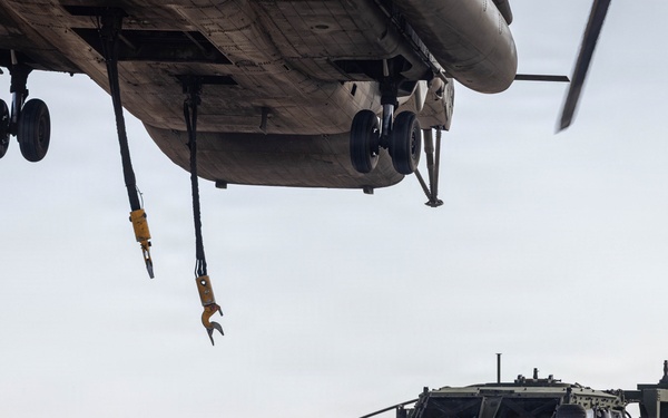 SLTE 4-26: Combat Logistics Battalion 2 Conduct Heavy Lift Training