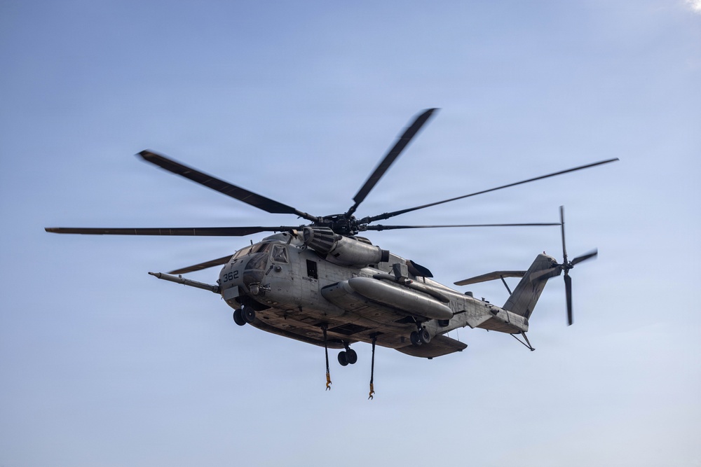 SLTE 4-26: Combat Logistics Battalion 2 Conduct Heavy Lift Training